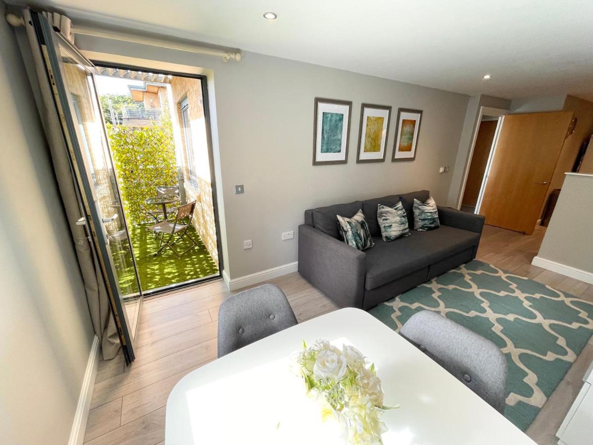 Urban Living'S - The Wesley Beautiful City Centre Apartment With Balcony Oxford Exterior foto